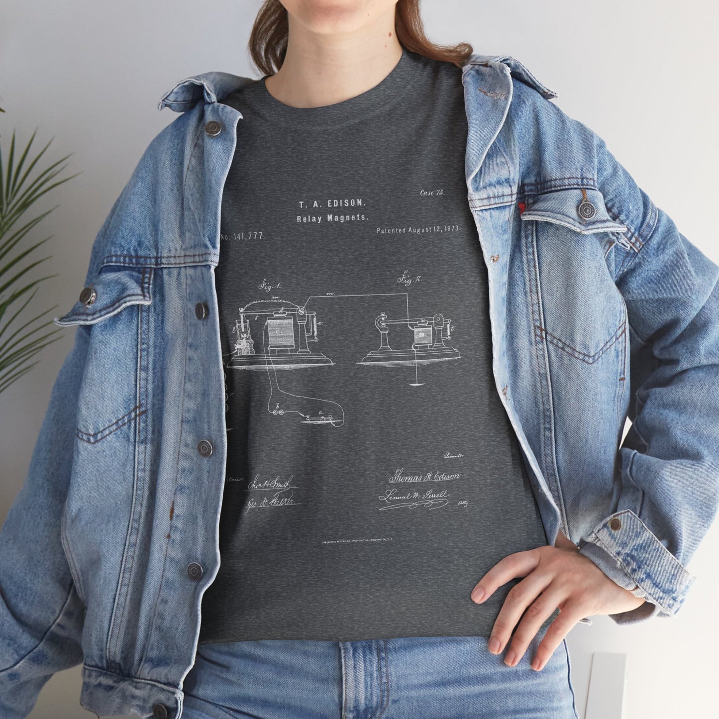 Polera Unisex con diseño de Patente de Relay Magnético
